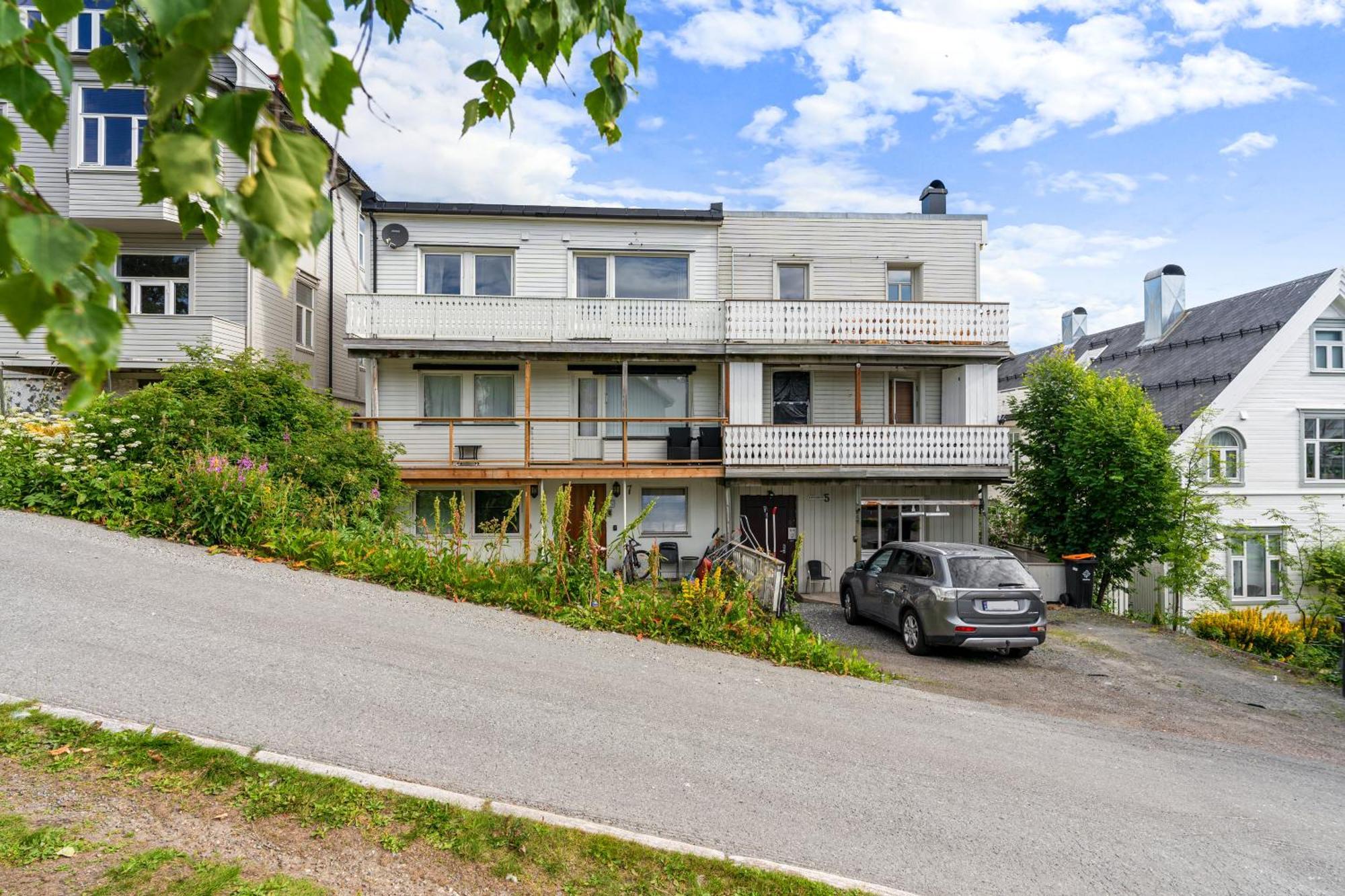 Cozy City Top-floor Apt Apartamento Tromsø